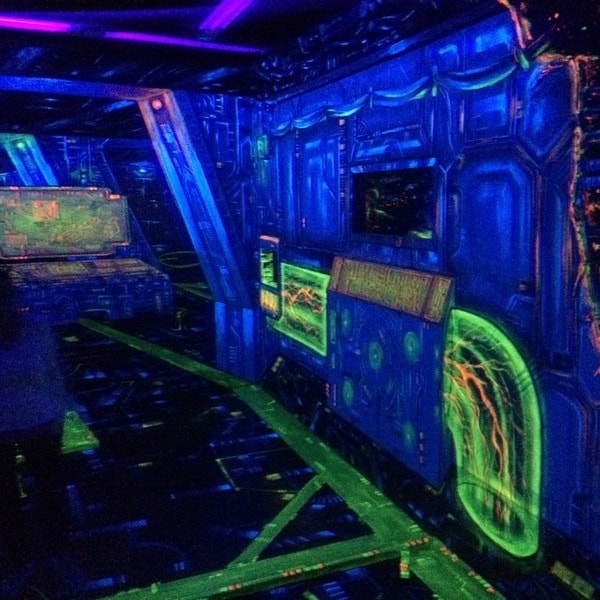 Schwarzlicht Minigolf beim JGA in Düsseldorf